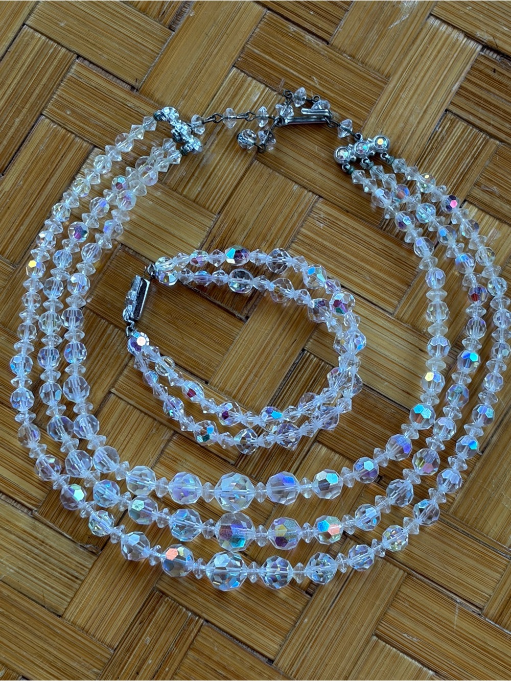Vintage AB Crystal Necklace Bracelet Set Triple Strand Faceted Beads Bridal - Picture 10 of 10